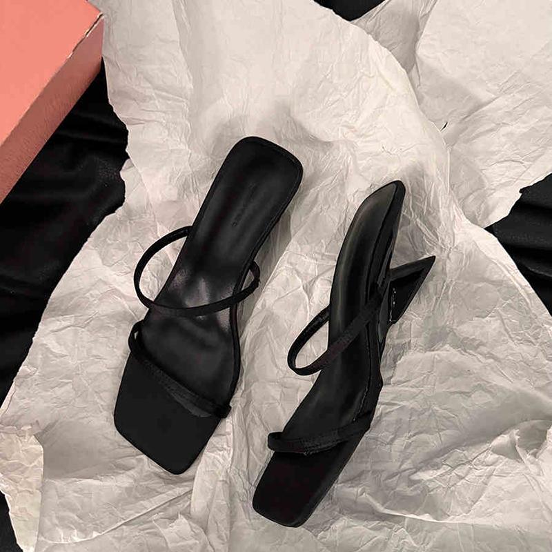 Дизайнерские летние женские шлепанцы на узком каблуке, модные туфли с открытым носком, дизайн в стиле банкетных сандалий