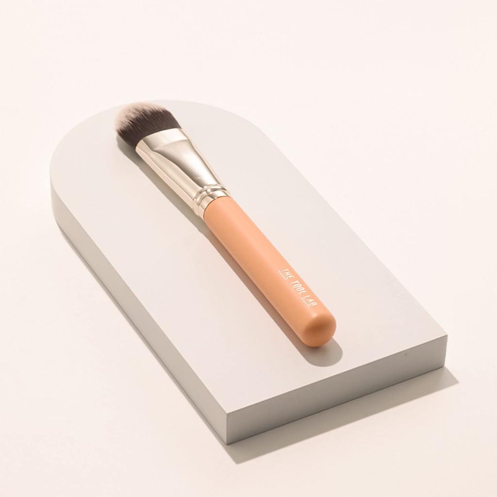THE TOOL LAB 105 Плоская кисть Кисть для нанесения основы под макияж Кисть для нанесения консилера Кисть для лица Популярная высококачественная мягкая щетина премиум-класса