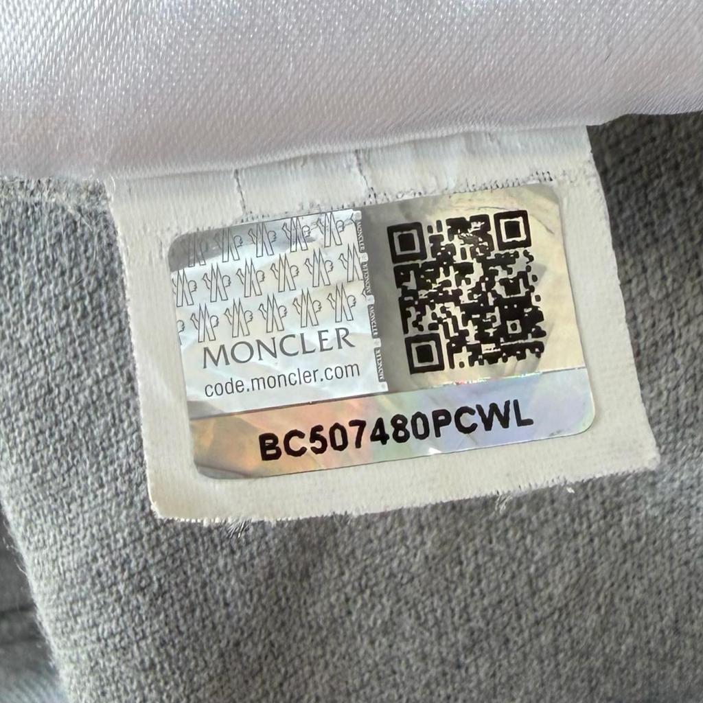 Б/у MONCLER 41091830985084093 Поло серое мужское