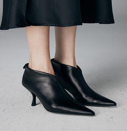 Мода 2025 Женские ботильоны на высоком каблуке-рюмочке из мягкой ПУ кожи Челси Ботас Зимняя обувь Женская офисная обувь с острым носком Ботинес Мухер