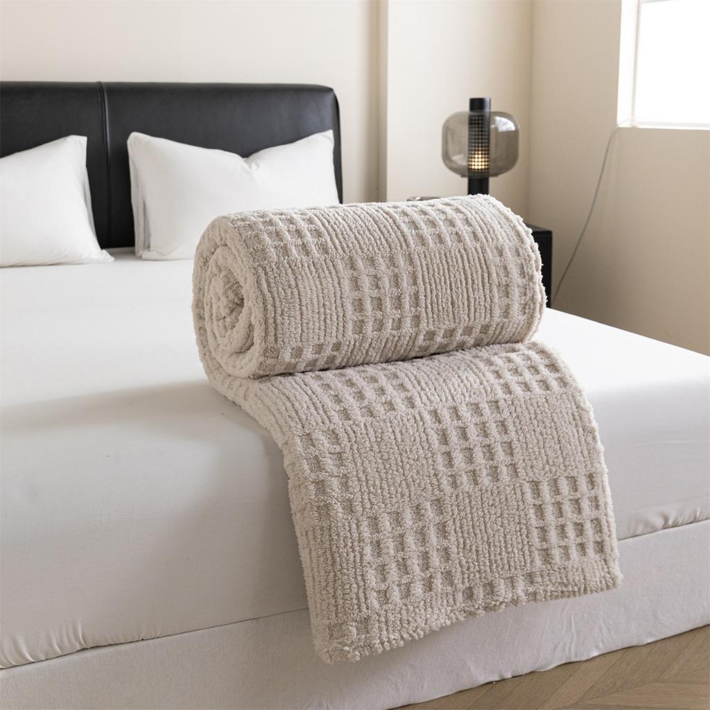 Thick Plush, Warm Double-sided Velvet Waffle Cover Blanket Jacquard Flannel Blanket with Plush Autumn and Winter Knitting