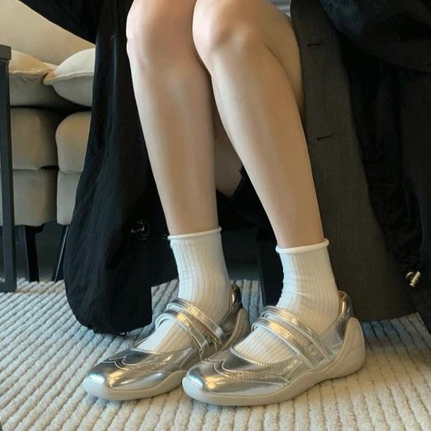 Версия из коровьей кожи новых серебристых балеток для спорта и отдыха, плоские туфли-лодочки, женские туфли Мэри Джейн с квадратным носком и толстой подошвой