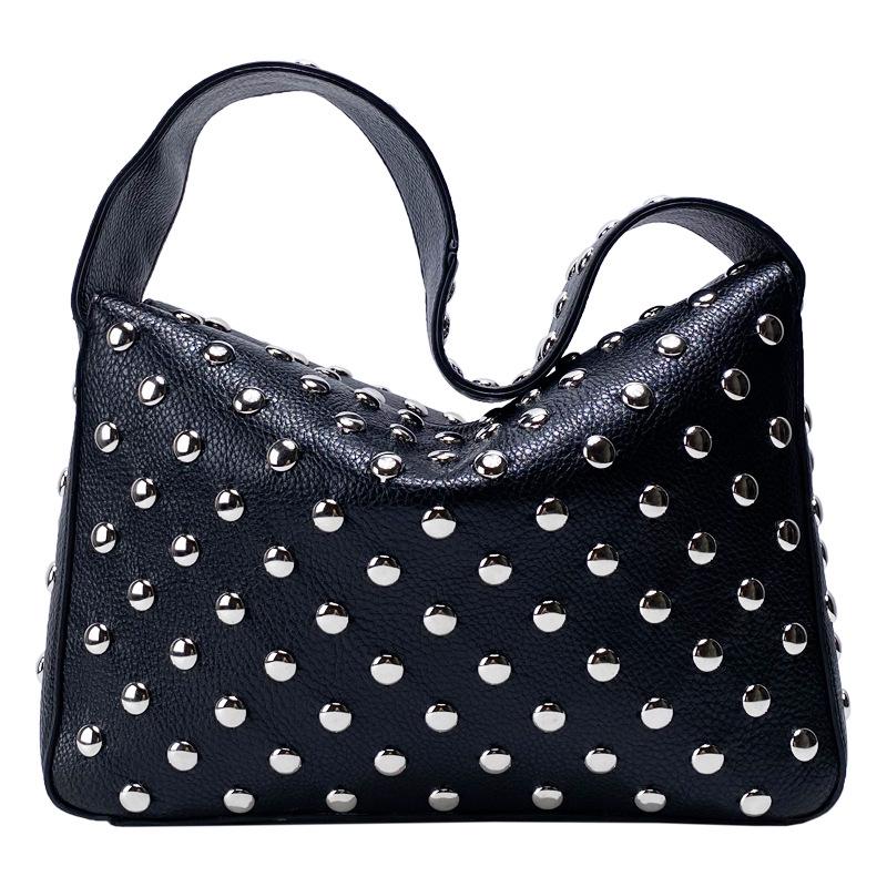 Ladies' Fashionable Niche Design Toast Bag Armpit Bag New Rivet Large Capacity Commuting Shoulder Armpit Bag