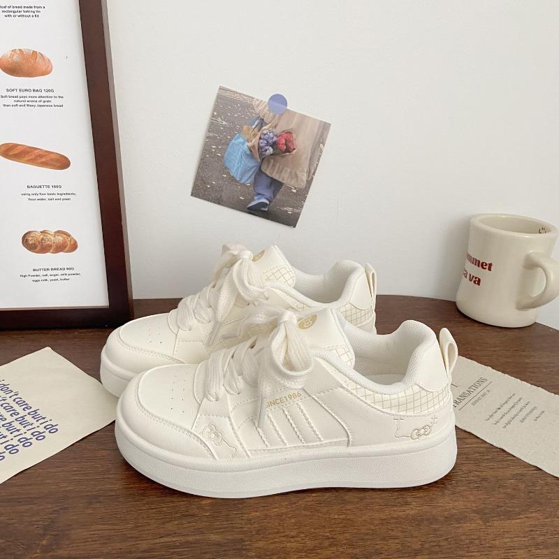 Женская обувь на толстой подошве, мягкая подошва, не устают ноги, маленькие белые туфли, новый осенний нишевый дизайн, повседневная студенческая спортивная обувь