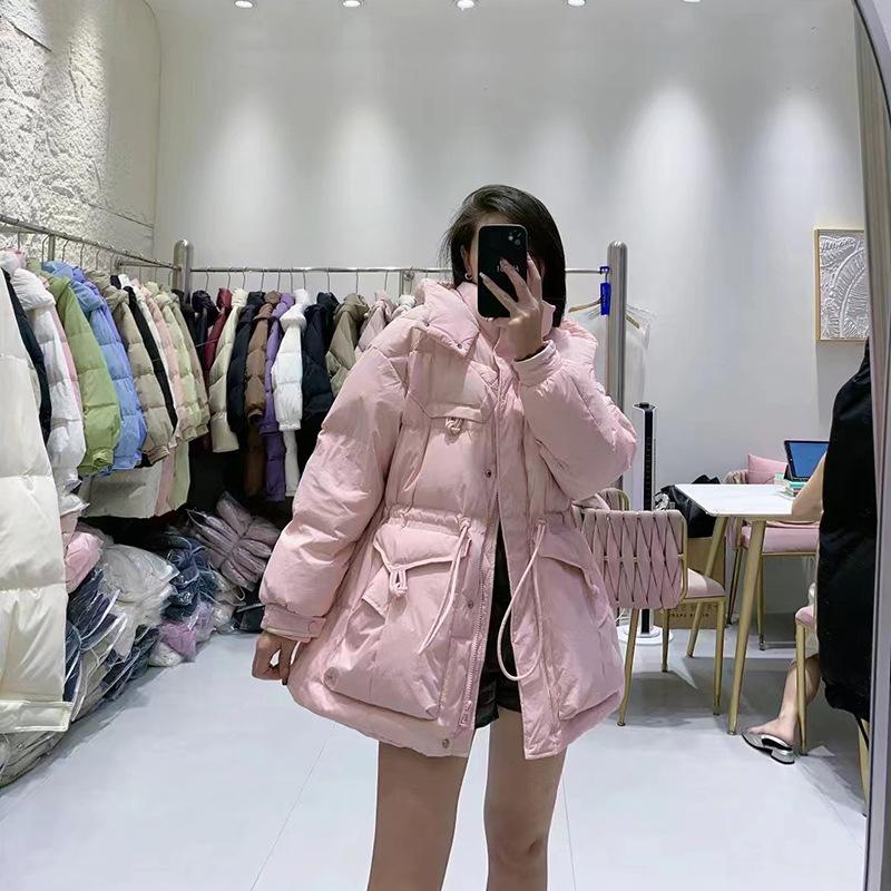 Женская куртка-пуховик с капюшоном и тремя пряжками на талии, зимняя, 2024 года, утепленная, белая, на утином пуху