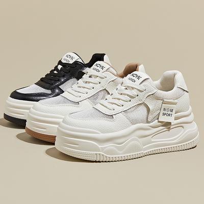 2025 весна и лето сетка толстая подошва увеличивающие рост белые туфли женские на плоской подошве для бега спортивные женские туфли повседневные папины кроссовки детские