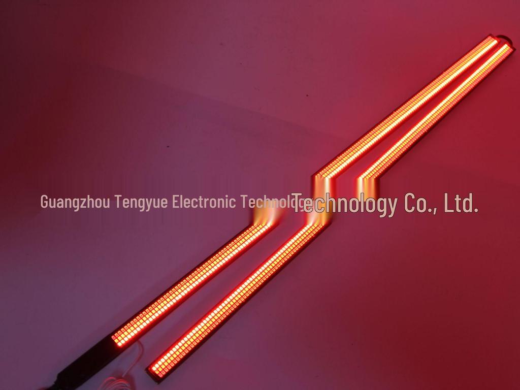 Ford Pickup Tailgate LED Light Strip: Brake, Reverse, & Turn Signal Function