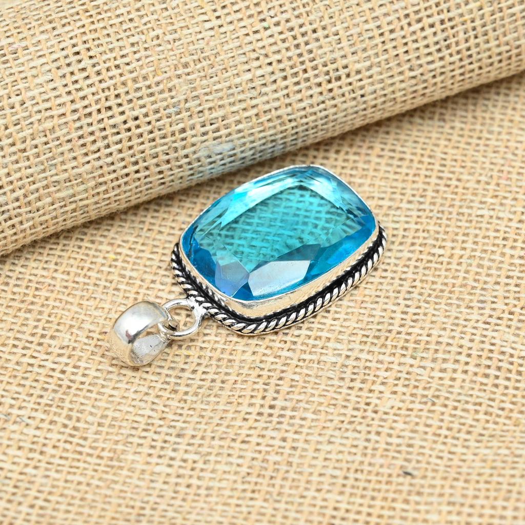 Blue Topaz Gemstone 925 Sterling Silver Handmade Beauteous Pendant Jewelry