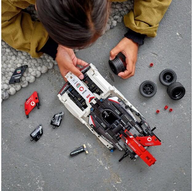 LEGO Technic 42137 Формула E Porsche 99X Electric