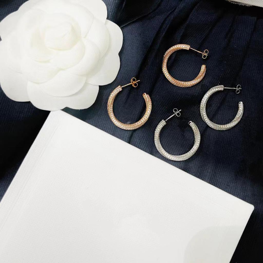 Новый 2023 Модный Горячий Бренд Классическая Европа Серьги Ювелирные Изделия Для Женщин Вечеринка Панк Рок Хип-хоп Ромб Помолвочные Геометрические Кольца