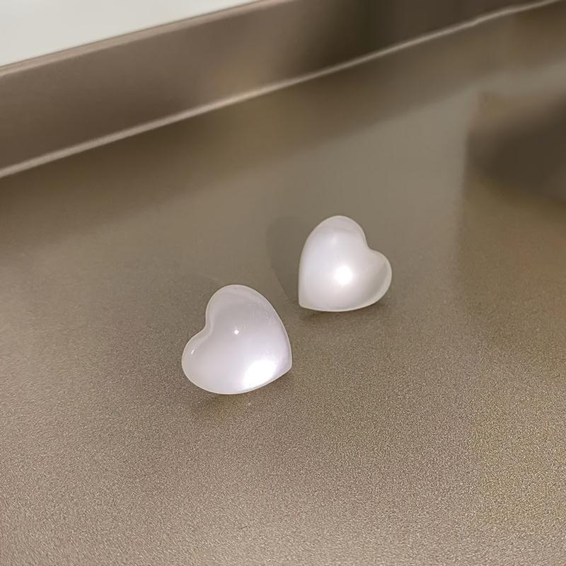 Серьги в форме сердца в минималистском стиле, элегантные серьги-гвоздики для женщин, модные украшения для ушей, универсальные для повседневных и праздничных случаев