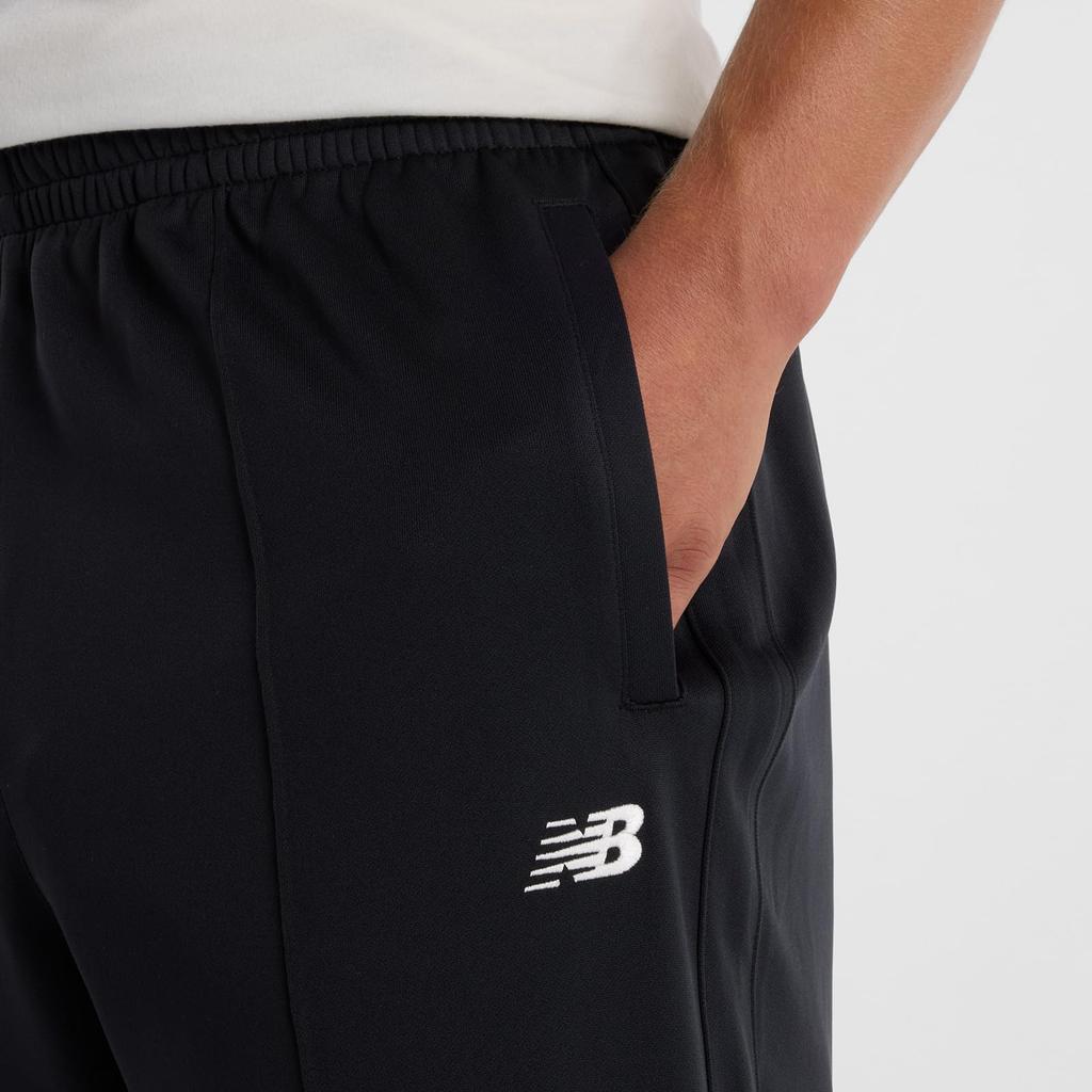 Модель надетая на Otani Knit Track Pants Jersey Training Running Moisture Absorbent Quick Drying Training Wear BK [New Balance] Mens (Прямо)