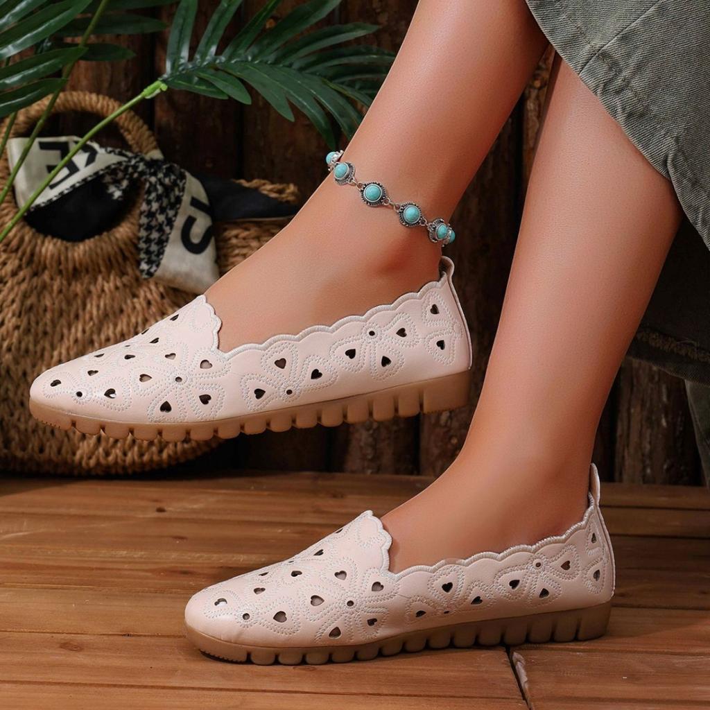 2025 New Spring Flat-bottom Embroidered Hollowed-out Casual Breathable Women's Shoes One-pedal Lazy Shoes Soft-soled Mother Shoes
