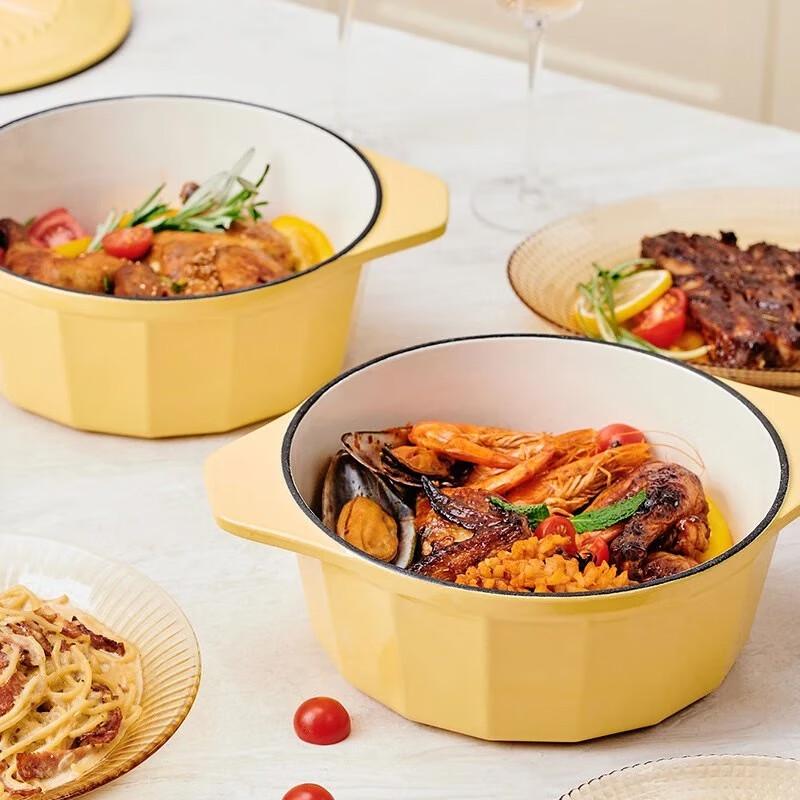 Corelle VISIONS Glazed Enamel Pot