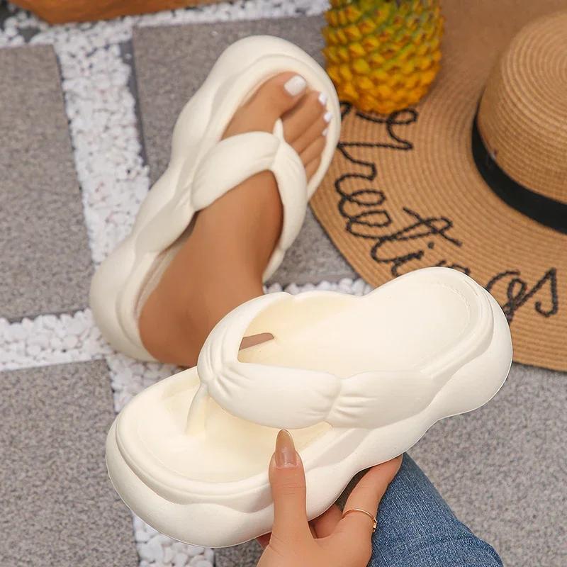 Fashion Fashion White Platform Flip Flops for Women Summer 2025 Thick Sole Eva Pillow Slippers Woman Comfy Non Slip Beach Sldies Sandals