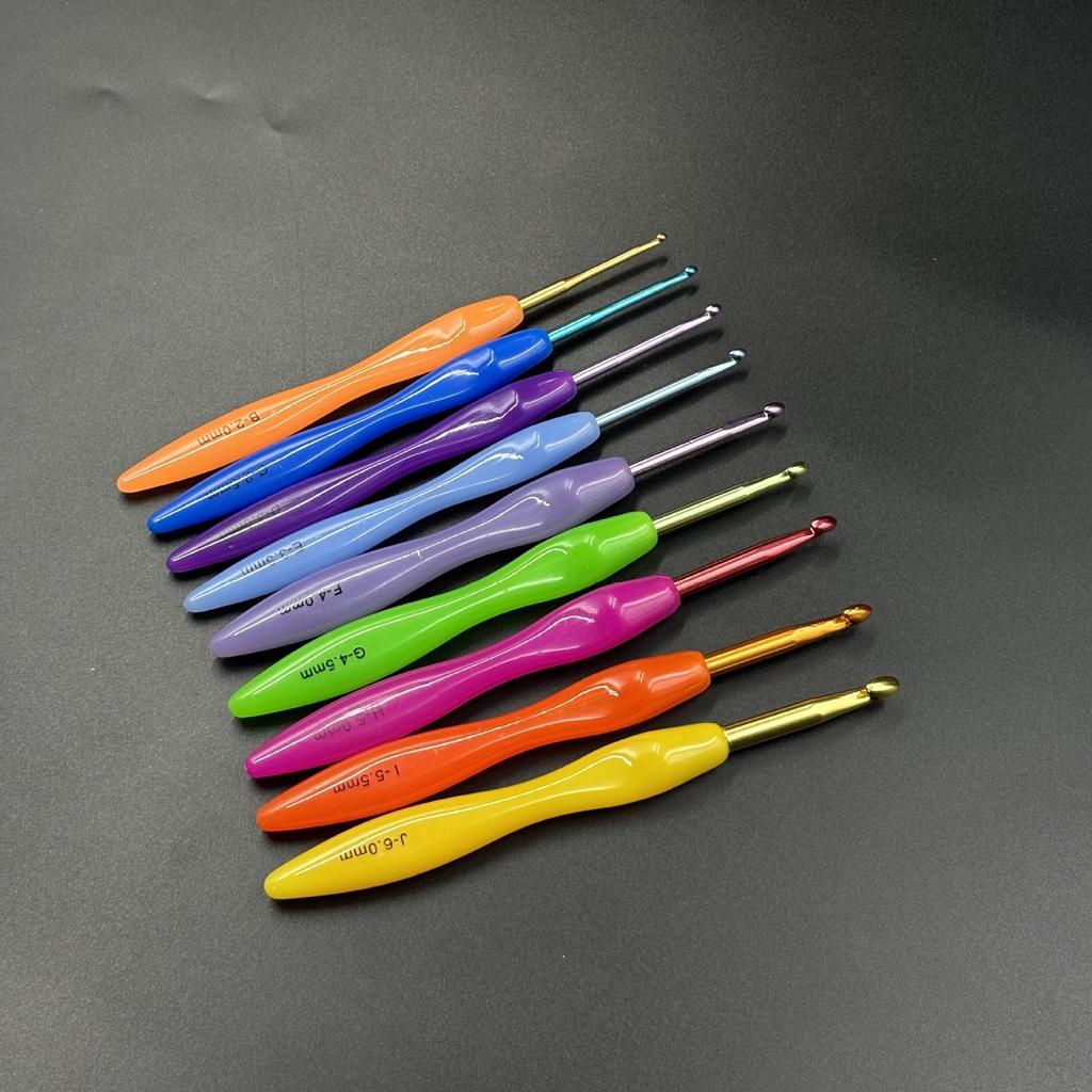 Multi-Color Anodized Aluminum Crochet Hook Set with Non-Slip Handle for DIY Knitting