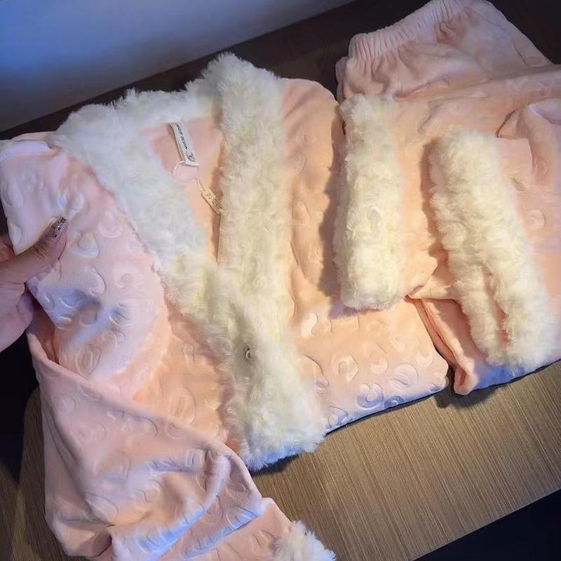 Женский пижамный комплект из бархата Sea Island - Стиль высокого класса Осень/Зима 2025, с плюшевой подкладкой, подходит для ношения в помещении и на улице