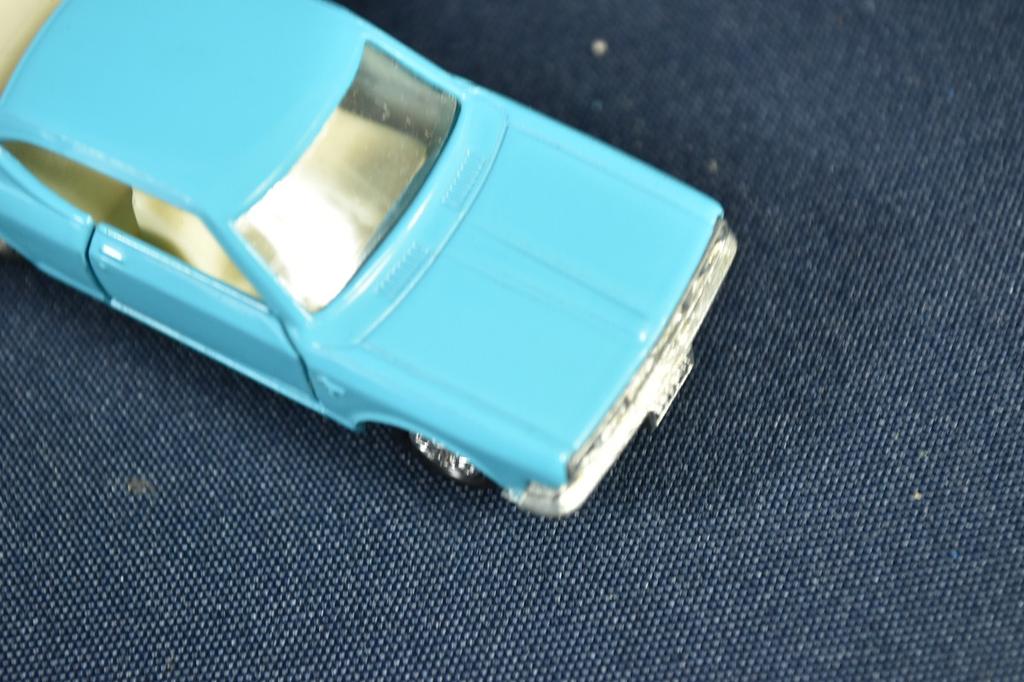 Vintage 1/60 Tomica No.15 New Corona 1700 H.T SL 1E Wheel White Interior Japan