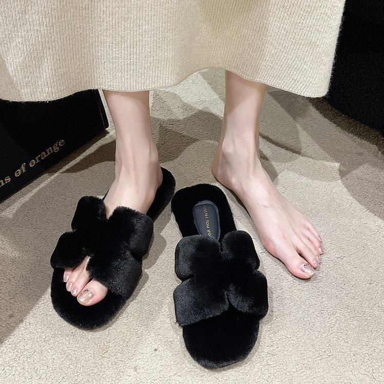 European Station Light Luxury Mao Mao Slippers Women's 2024 Autumn and Winter New Alphabet Comfortable One-word Drag Internet Celebrity Outer Wear Cot