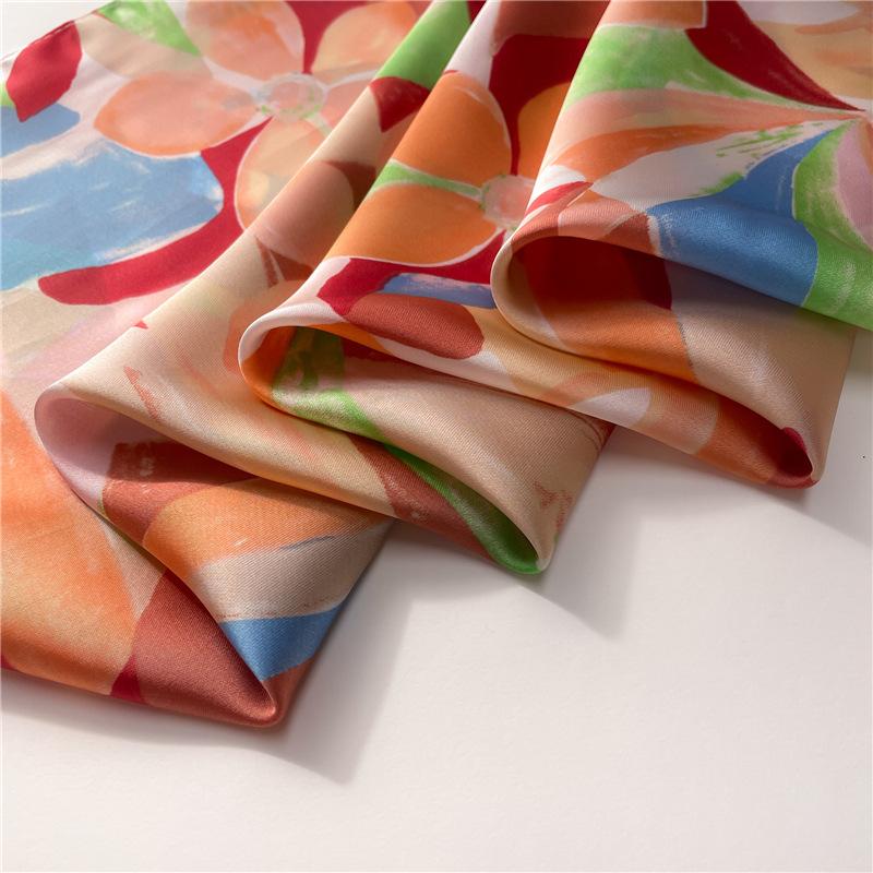 Summer Silky Smooth Kerchief Popular Print Headcloth Luxury Silk Scarves Fashion Sunscreen Muffler Square Shawl Bandanna Foulard