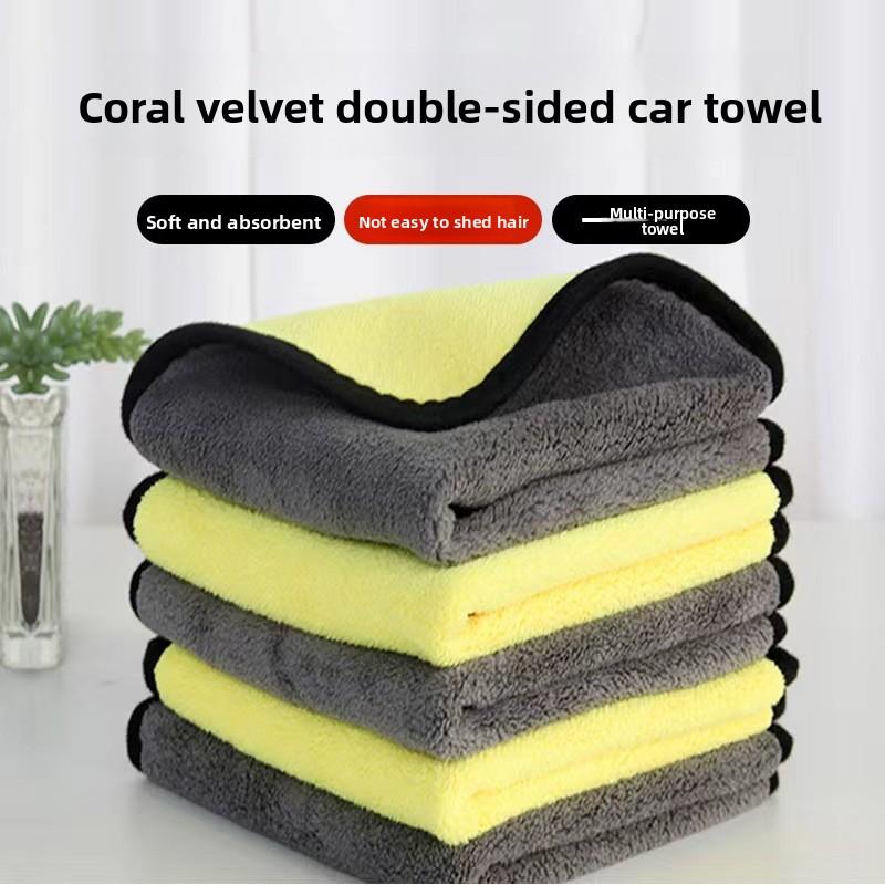 Абсорбирующее стекло и полотенце для чистки автомобиля