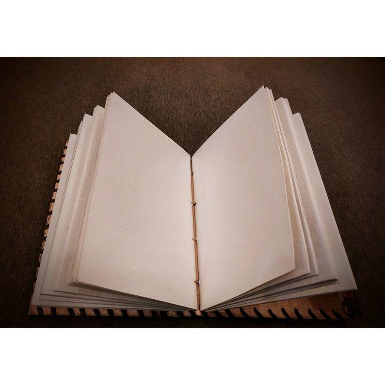 Винтажный журнал ручной работы зеленого цвета в кожаном переплете с замком — переработанные многоразовые страницы ручной работы без подкладки — кожаный подарок для него и для нее