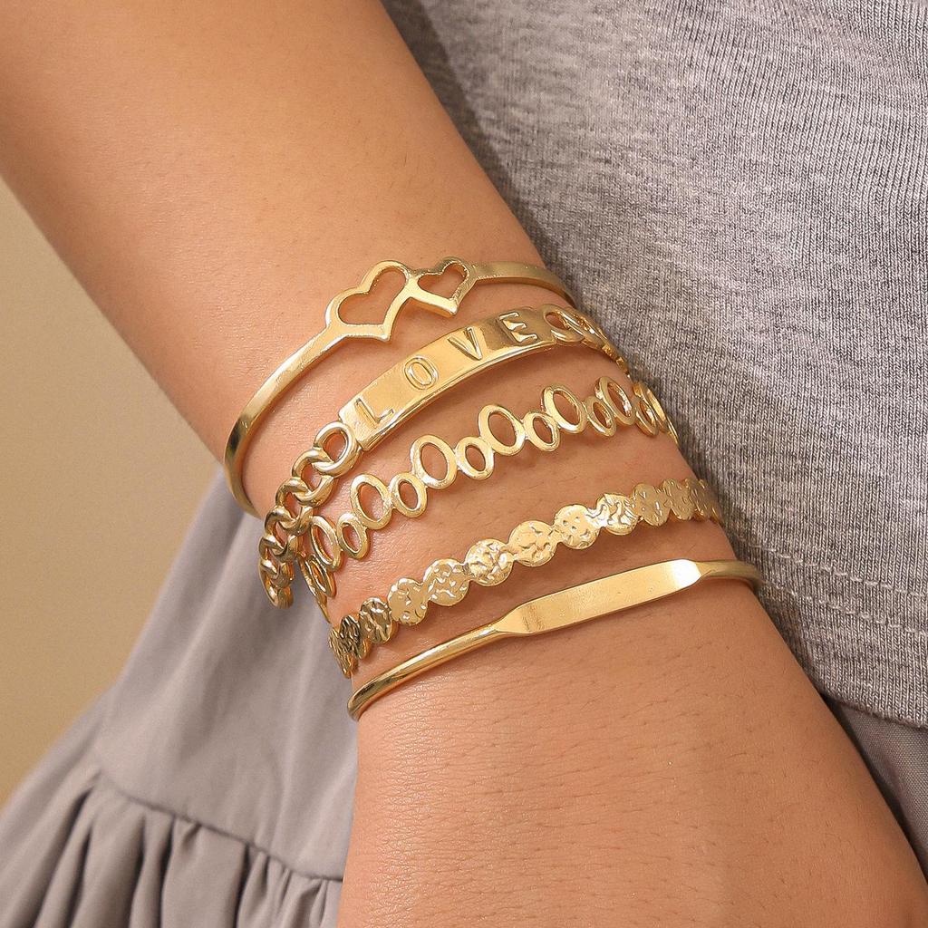 Элегантный набор из 10 геометрических многослойных браслетов золотистого цвета