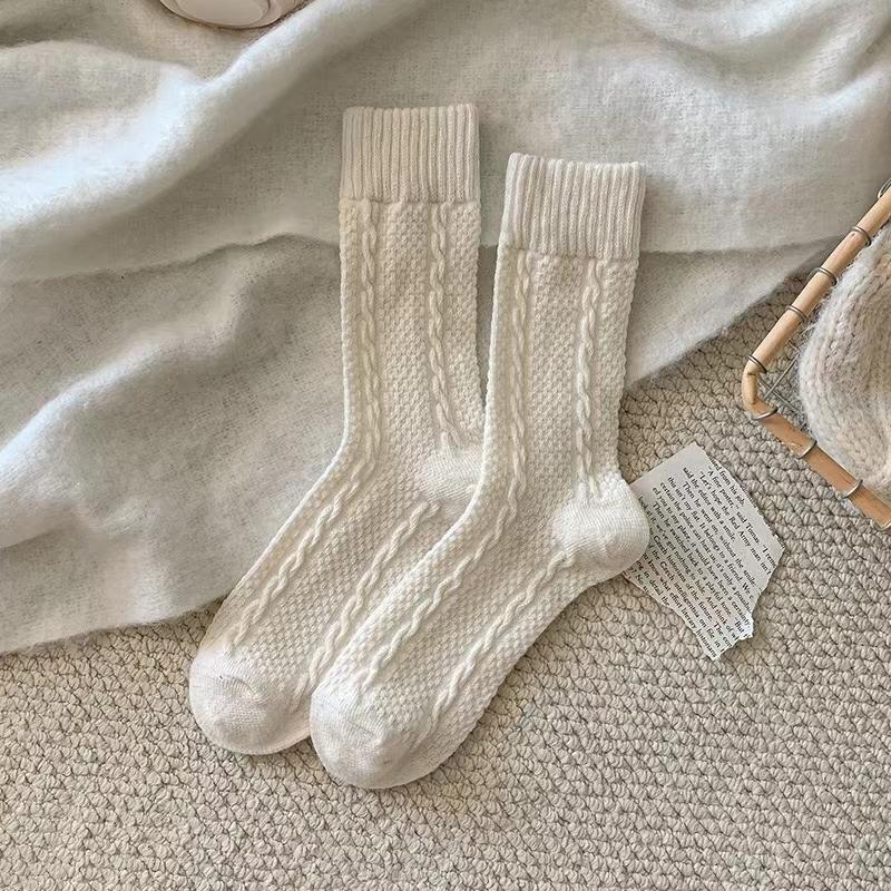 Осенние и зимние шерстяные женские носки Twist Retro Simple Solid Color Mid-tube Socks Серые толстые теплые женские носки