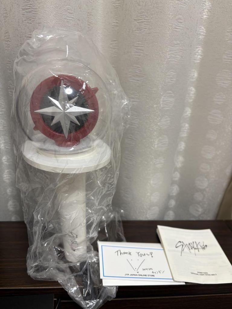 [Б/У] Лайтстик Stray Kids с автограф-картой