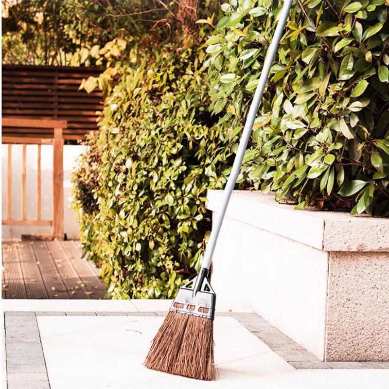 Homeglen Outdoor Long-Handle Wooden Broom