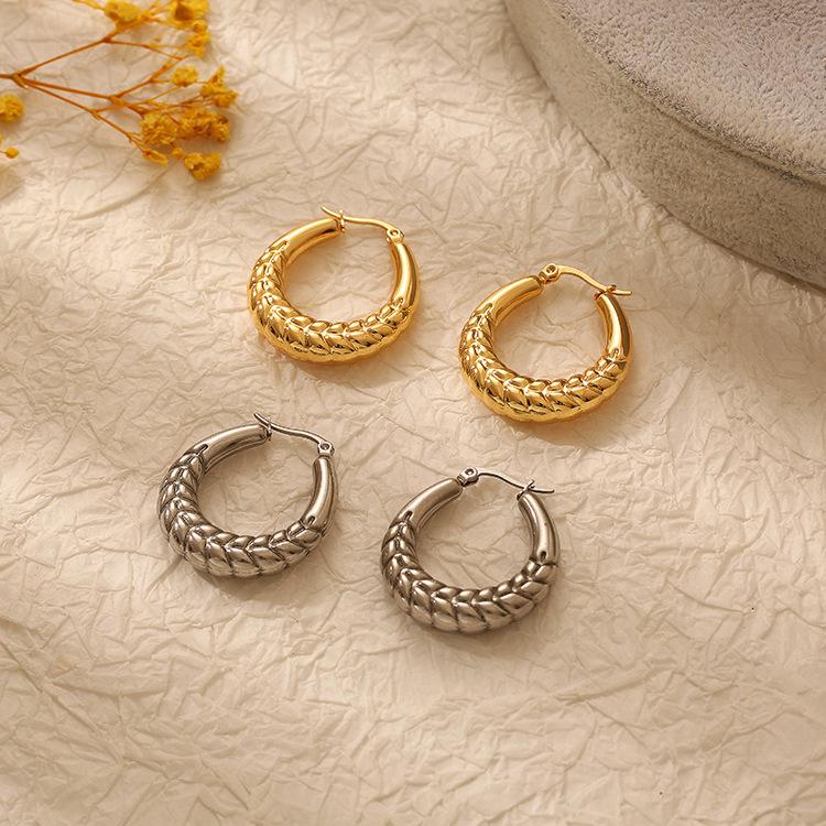 French High-grade Wheat Ear Pattern Hollow Stainless Steel Earrings 18 Gold Women's Light Luxury Round Titanium Steel Earrings