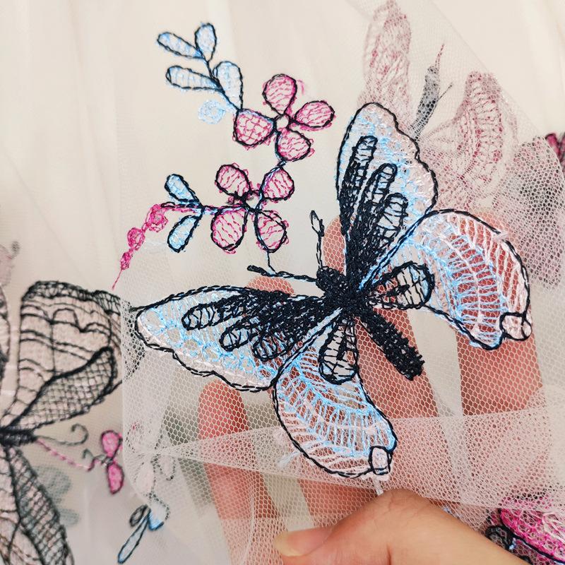 Qooth Сетчатая юбка-бабочка с вышивкой в ​​тяжелой промышленности, новинка весны 2022, высокая талия, большая распашная юбка-зонтик средней длины с высокой талией