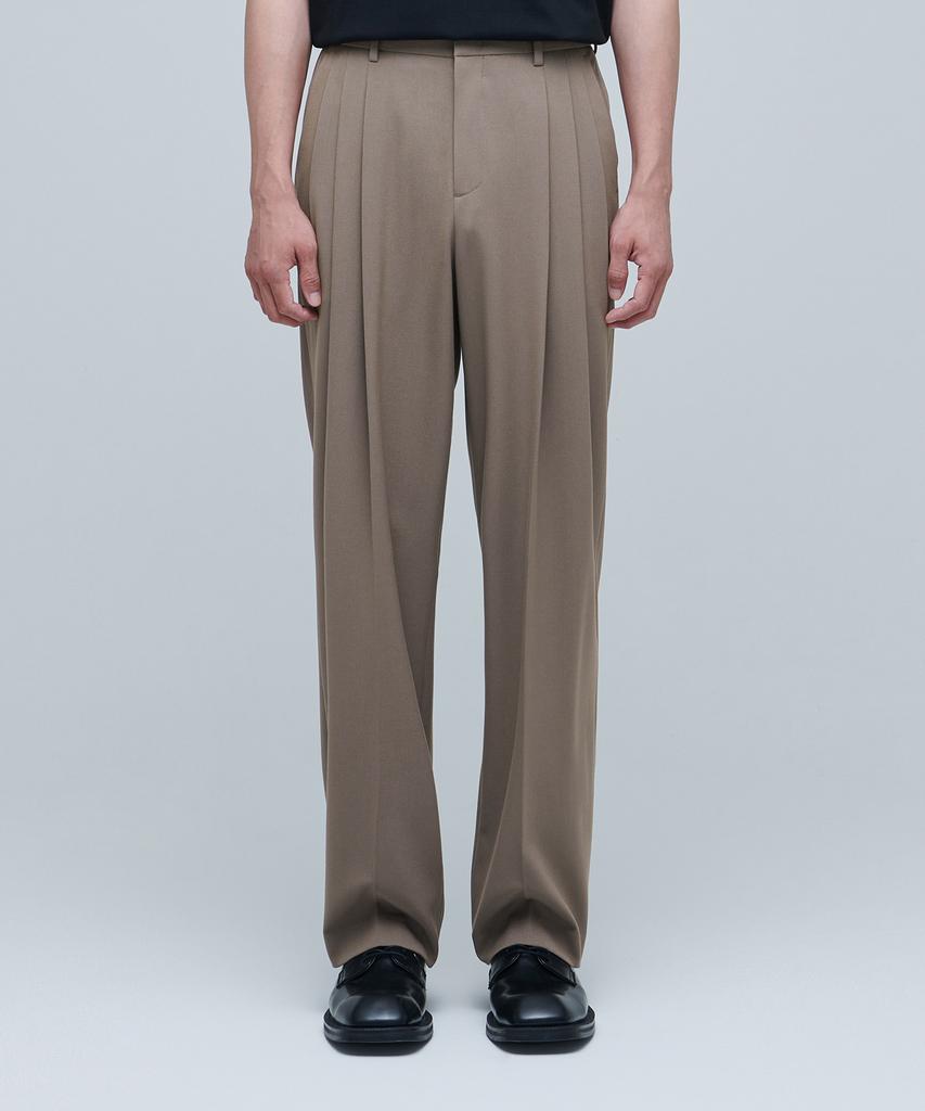 MUSINSA STANDARD Lightweight Three-Puck Semi-Balloon Slacks [Dusty Beige]