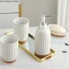 Керамический набор для мытья ванной комнаты, набор из 4 предметов, деревянные поддоны, флакон для лосьона, стаканчик для мыла, наборы аксессуаров для ванной комнаты, туалетные принадлежности для дома