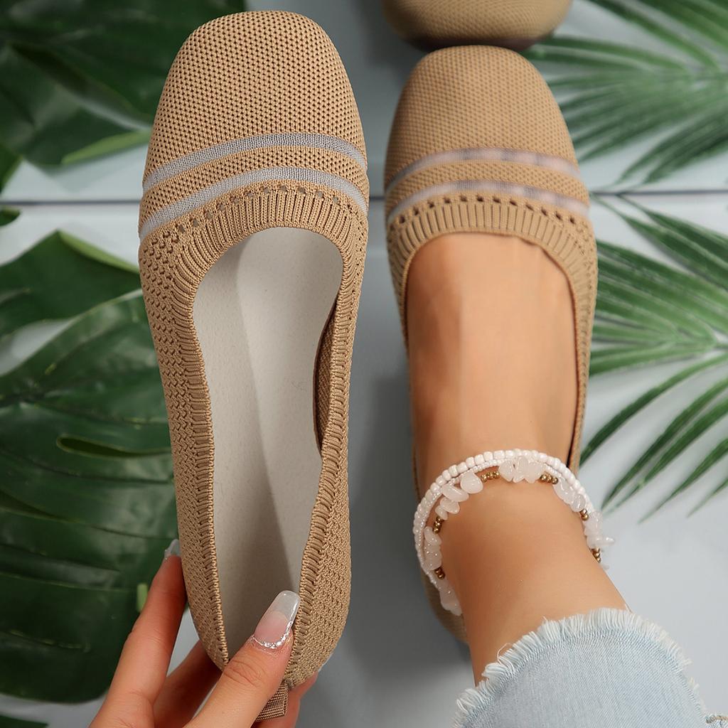 Модная женская обувь на плоской подошве 2025 Новые дышащие удобные кроссовки с круглым носком и неглубоким вырезом, лоферы большого размера, вязаная плоская обувь для женщин