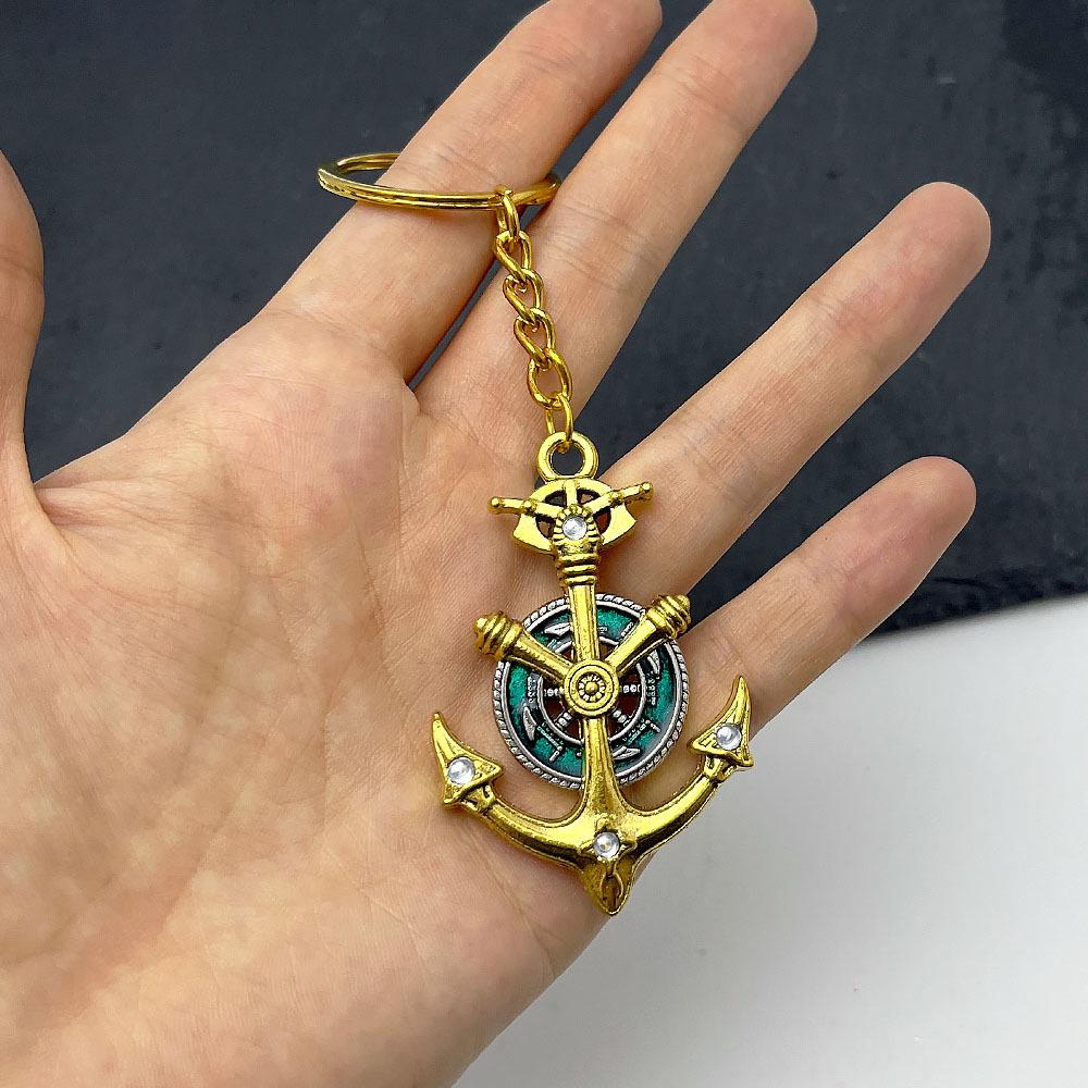 Retro Rotatable Anchor Pendant Keychain for Men & Women - Stylish Accessory for Bags & Cars