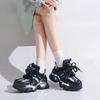Модные осенние кроссовки на массивной подошве 8,5 см для женщин 2025, спортивные лоскутные кожаные туфли на высокой платформе, женские кроссовки на шнуровке с толстой подошвой, кроссовки "папины"