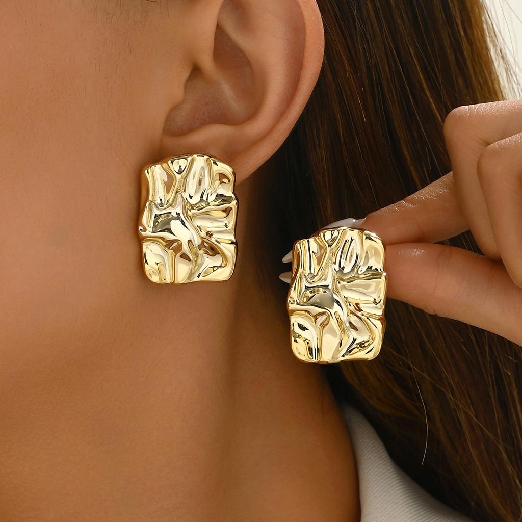 Irregular Pleated Earrings For Women, With A Niche And Cool Design, Fashionable And Versatile Earring Accessories.