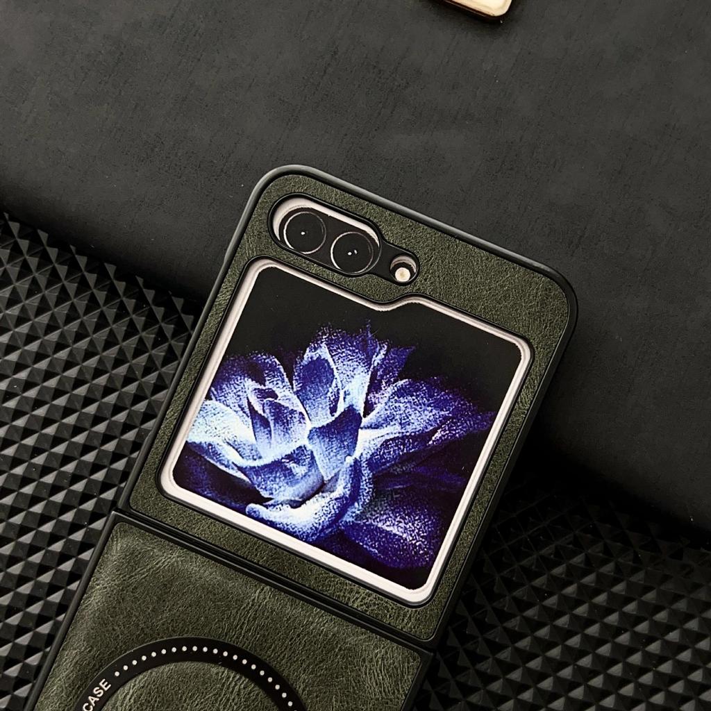 Магнитный противоударный чехол Samsung Z Flip7 Retro Crazy Horse для Flip6/5