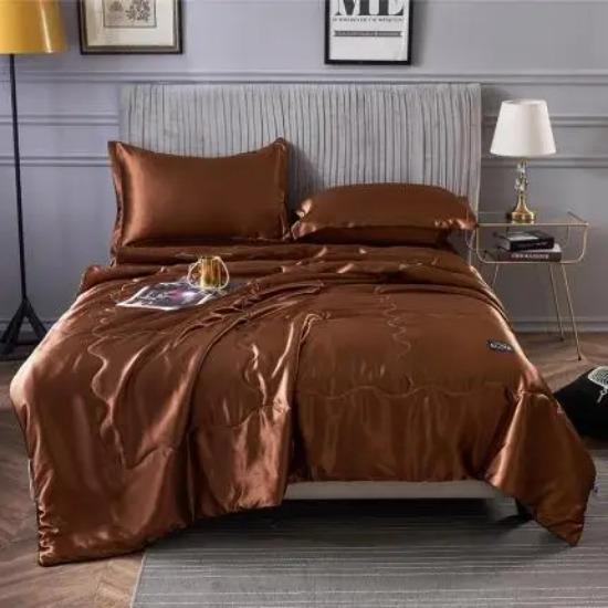 Новое высококачественное шелковое летнее одеяло Мягкое и удобное Высококлассное кондиционер Однотонное летнее тонкое одеяло