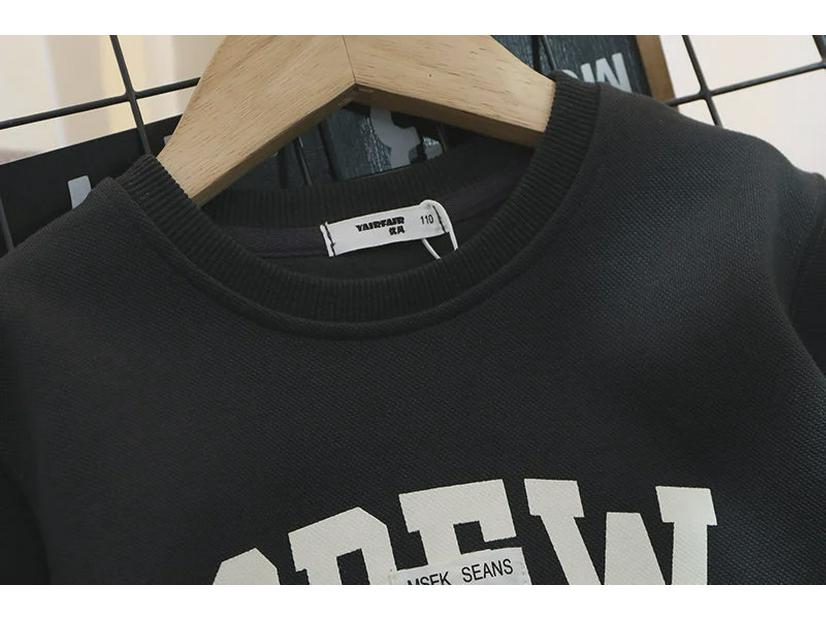 Хлопковые толстовки с буквенным принтом и повседневные футболки для мальчиков — универсальные, свободного кроя для весны и осени