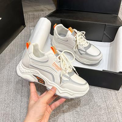 Весна и Осень Новая Мода Корейская Версия Тренд с Папиными Кроссовками Женские Студенческие Повседневные Спортивные Туфли Увеличенная Толстая Подошва Белые Туфли