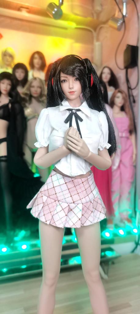 Масштабная фигурка в стиле GS Совместимо с телом TBLeague Сексуальная красивая школьница в матросском костюме Бело-розовая юбка с короткими рукавами, галстук и голова