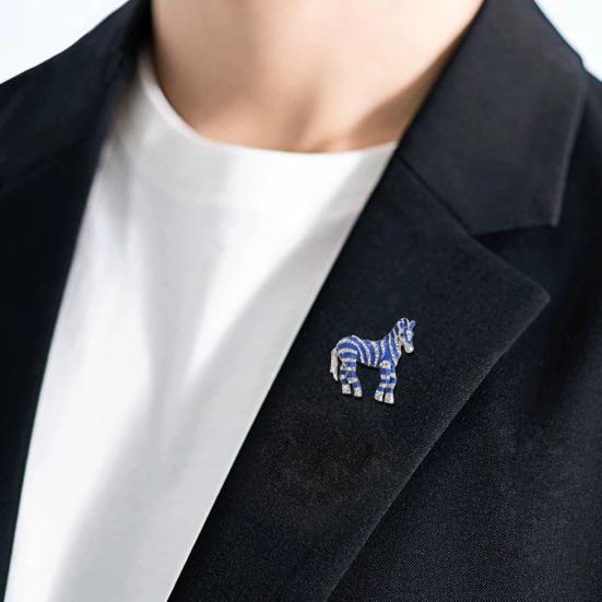 Brooch Pin Sparkling Rhinestones Inlaid Horse Design Brooch Retro Style Lapel Badge Fashion Accessories