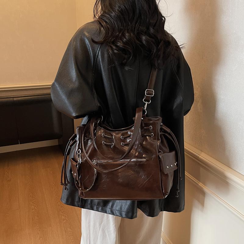Трендовый рюкзак на шнурке, многокарманная кожаная сумка, стильная женская сумка через плечо
