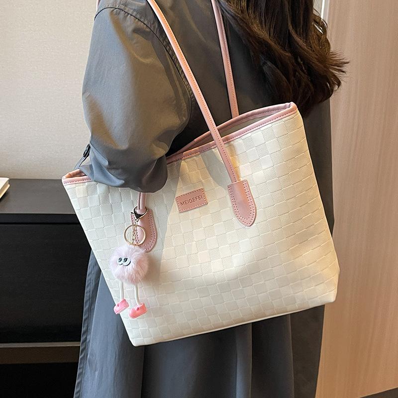 Large-capacity Bag, Versatile and Simple Single-shoulder Bag, Trendy and Stylish Tote Bag for Commuting To School