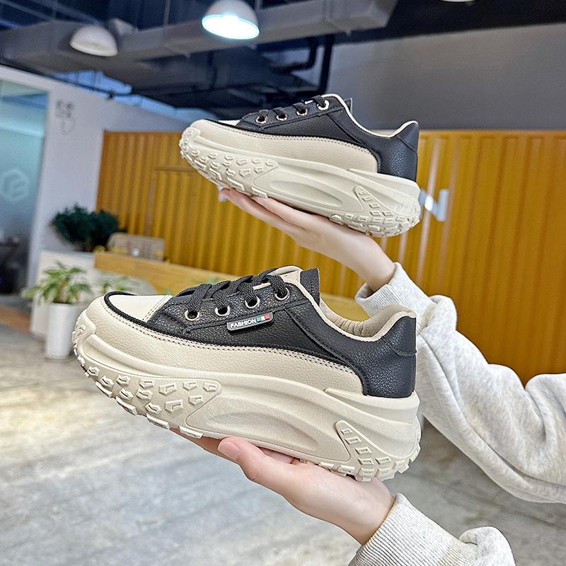 "Женские легкие повседневные спортивные туфли на толстой подошве в корейском стиле 2025 года HX-Q017"