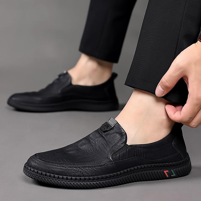 Модные весенне-осенние нескользящие туфли для вождения для мужчин, модные повседневные новые кожаные туфли для мужчин, новые дизайнерские однотонные мужские мокасины