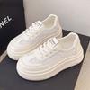 Кожаные маффины на толстой подошве, маленькие белые туфли, женские модели 2025 лето, новая дышащая сетчатая обувь для скейтборда, повседневная спортивная женская обувь