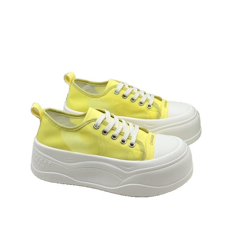 Белые кроссовки из сетки на толстой подошве женские 2025 лето новые универсальные дышащие повседневные кеды спортивная обувь женская обувь подошва-маффин